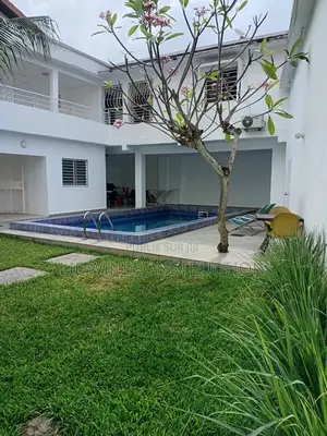 5chbre Villa dans Cocody à Louer