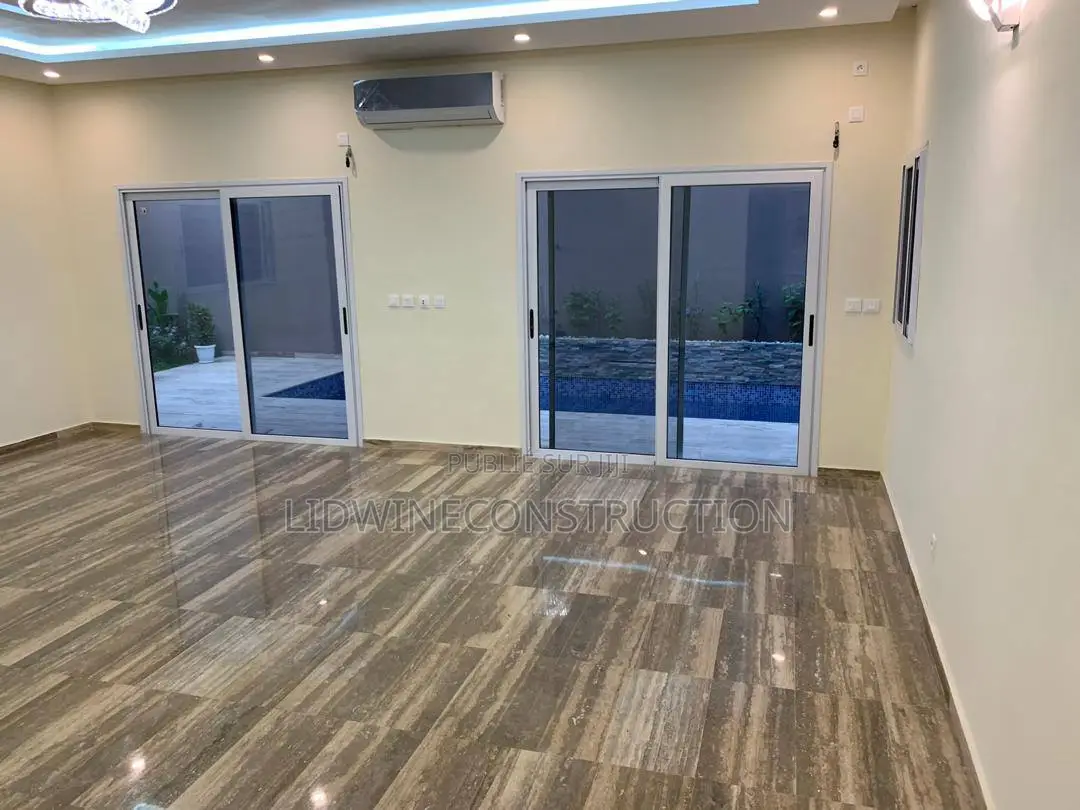 4chbre Villa dans Cocody à Louer