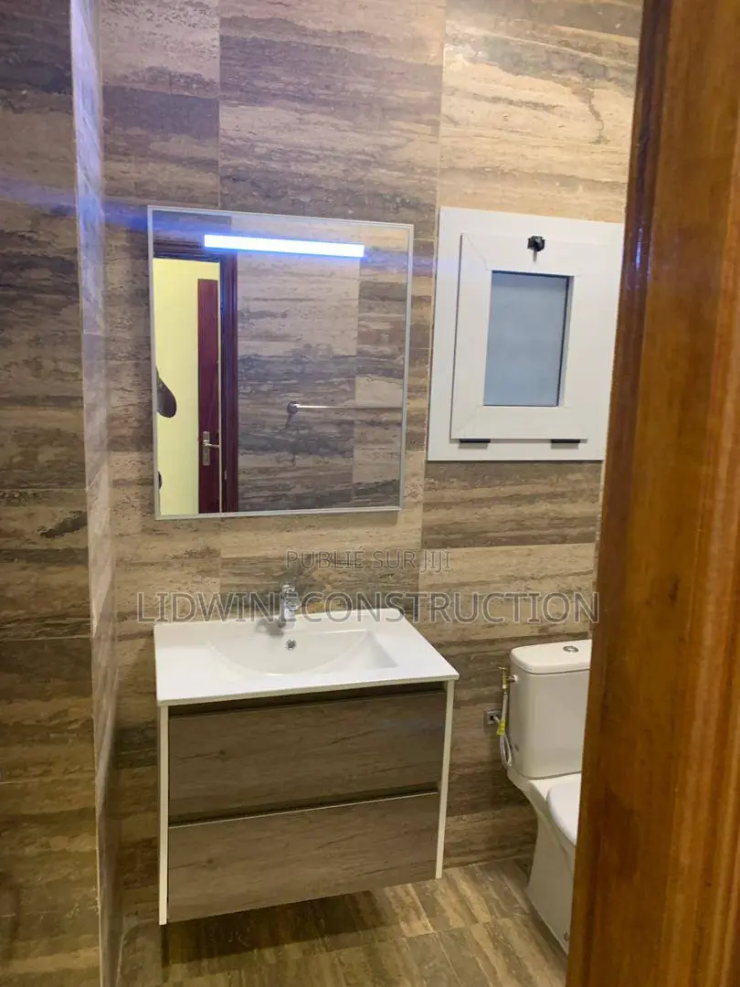 4chbre Villa dans Cocody à Louer