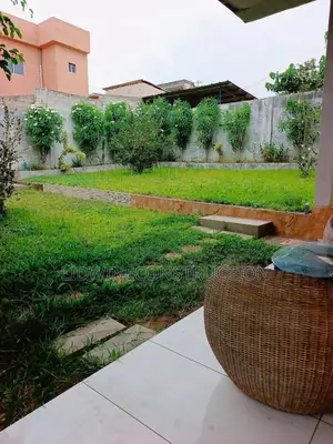4chbre Villa dans Cocody à Louer