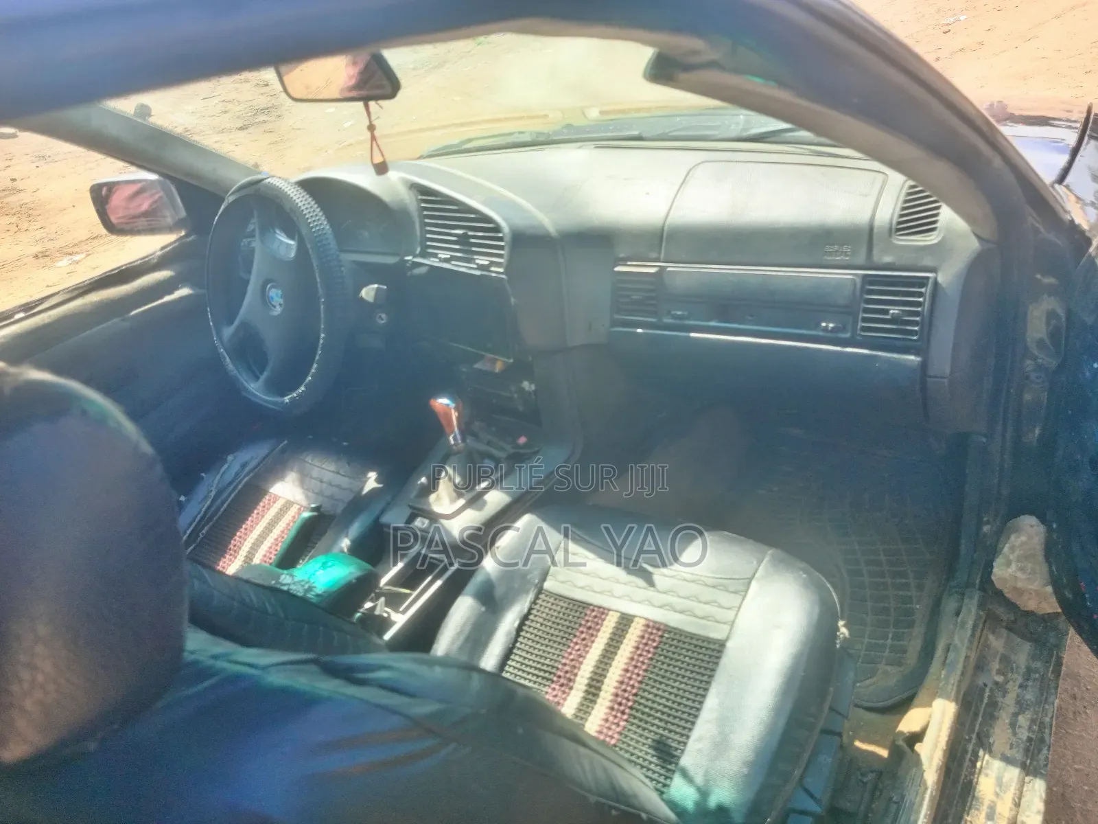 BMW 320i Sedan RWD 1992 Bleu