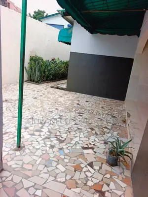 3chbre Villa dans Cocody à Louer