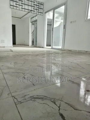 3chbre Duplex dans Sergio, Cocody à Louer