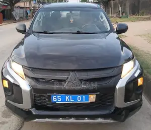 Mitsubishi L200 2021 Noir