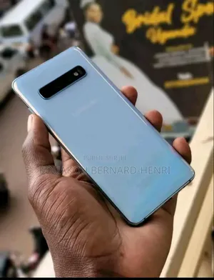 Nouveau Samsung Galaxy S10 Plus 128 GB Noir