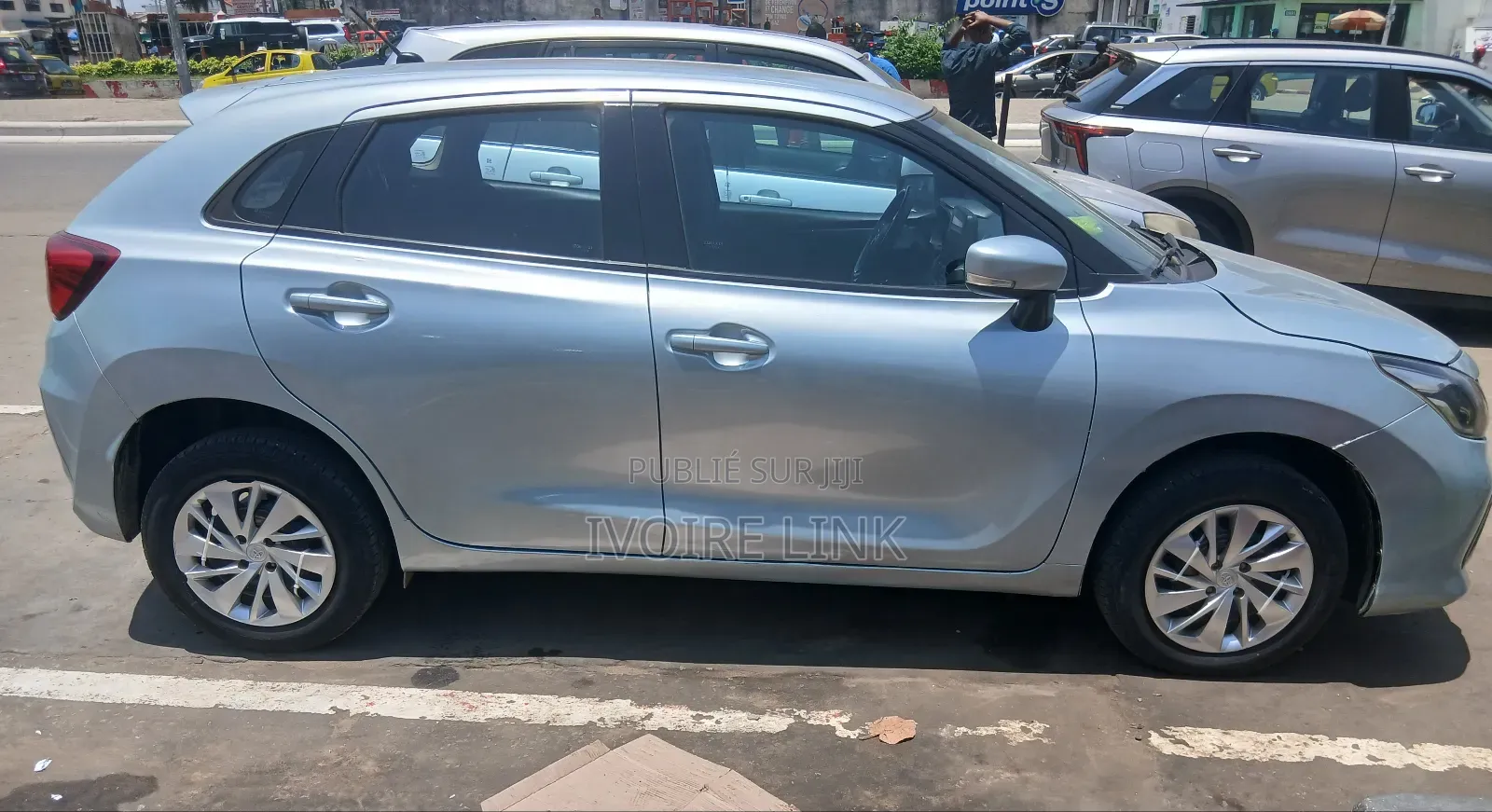 Toyota Starlet 2023 Gris