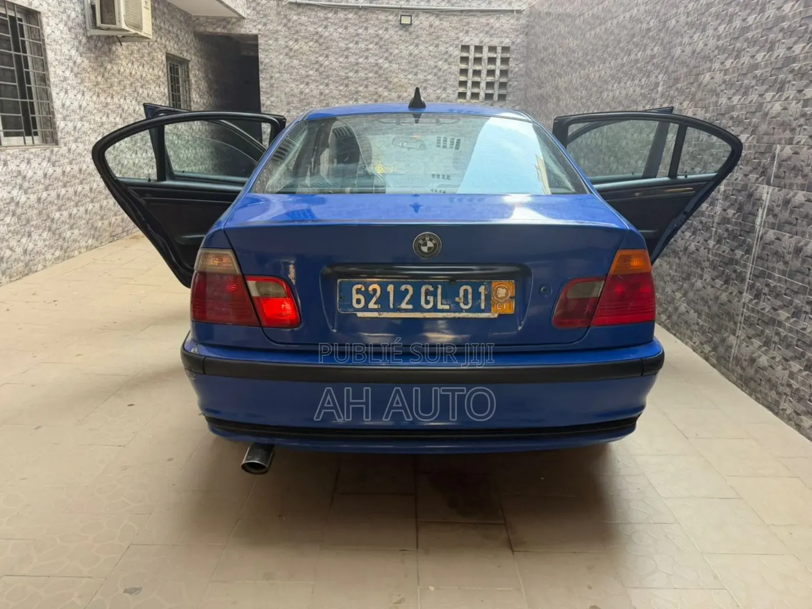 BMW 318i 2000 Bleu