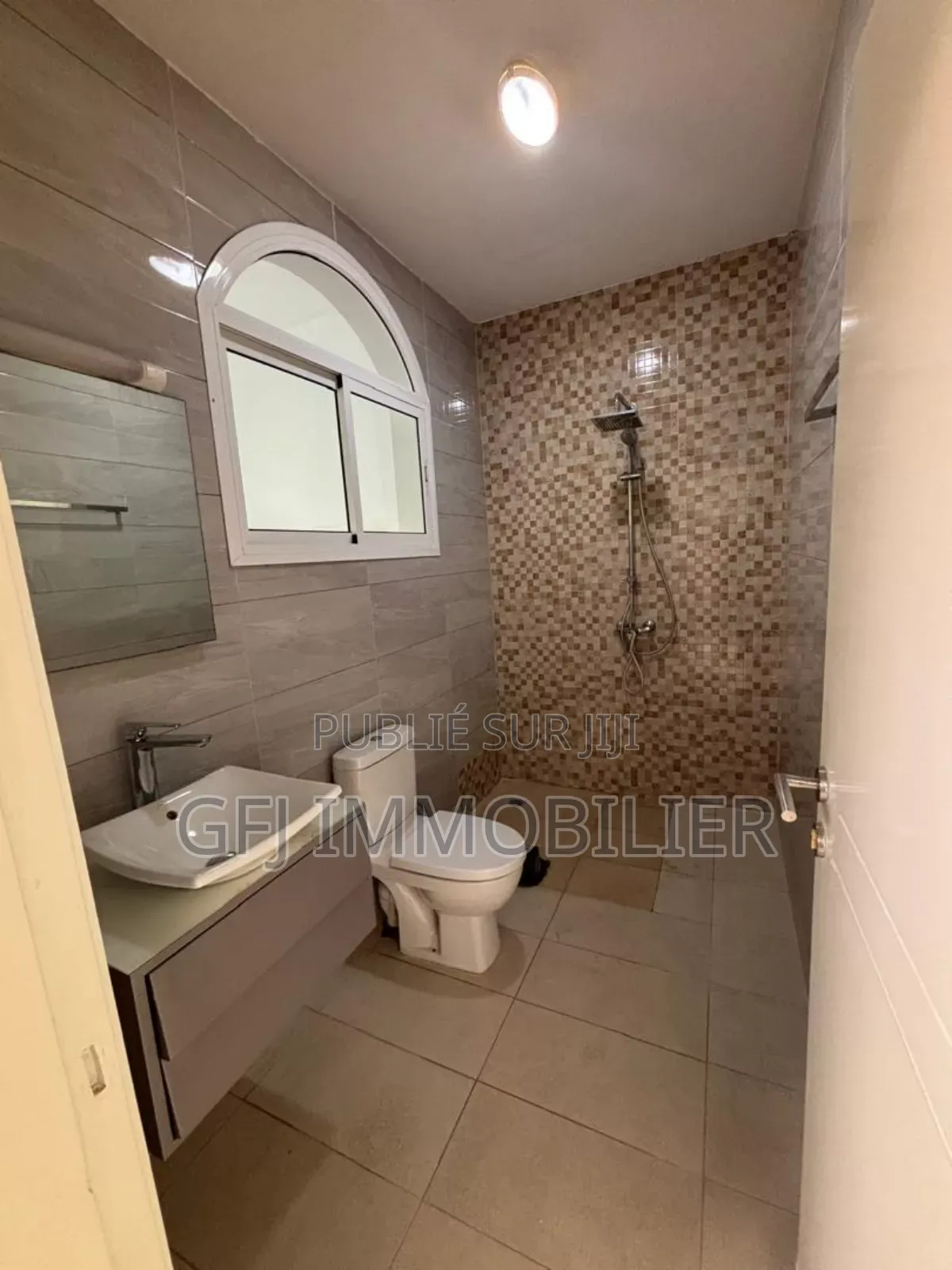 4chbre Duplex dans Francis Gweh, Cocody à Vendre