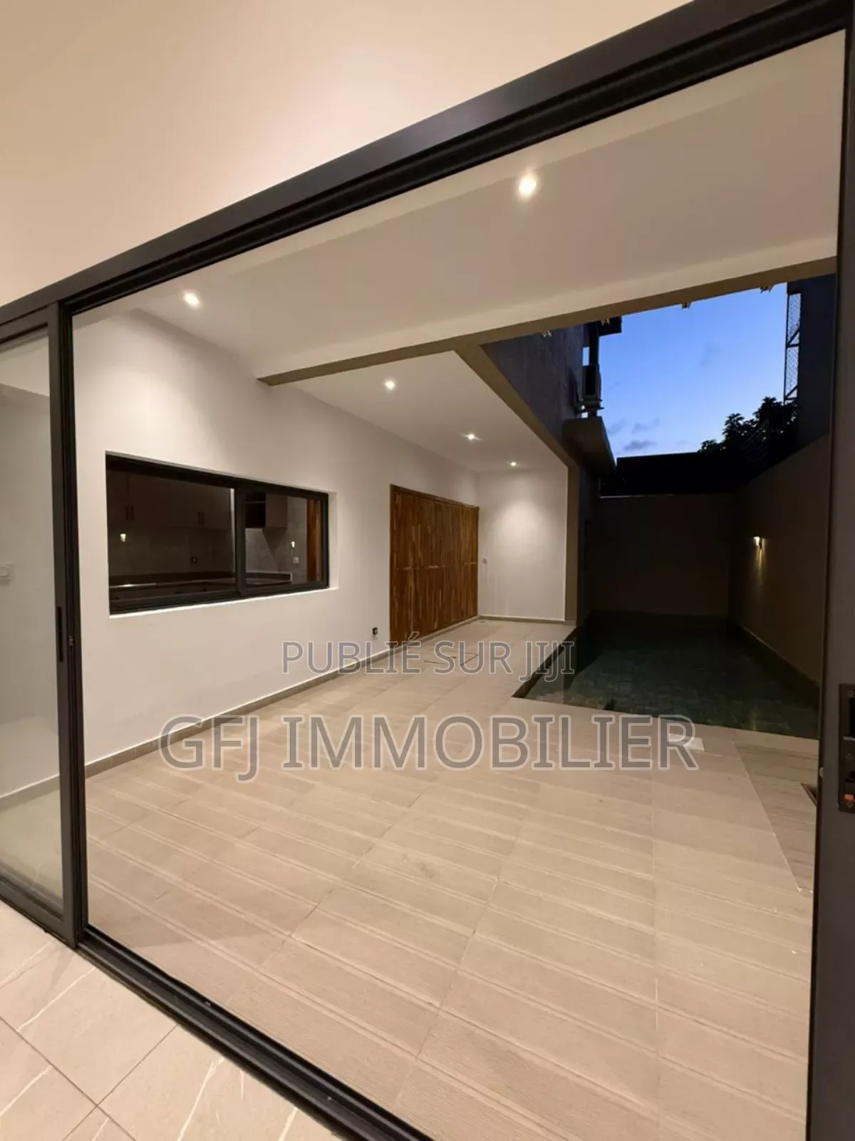 4chbre Duplex dans Francis Gweh, Cocody à Vendre