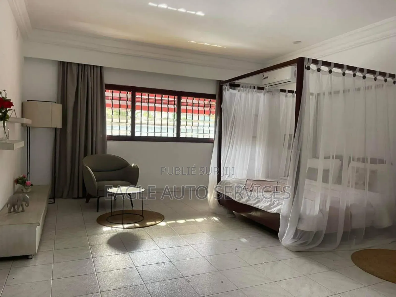 15chbre Duplex dans Deux Plateaux à Vendre