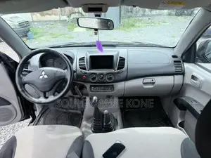 Mitsubishi L200 2013 Noir