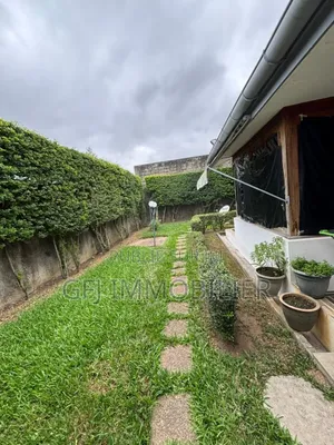 4chbre Duplex dans Francis Gweh, Cocody à Vendre