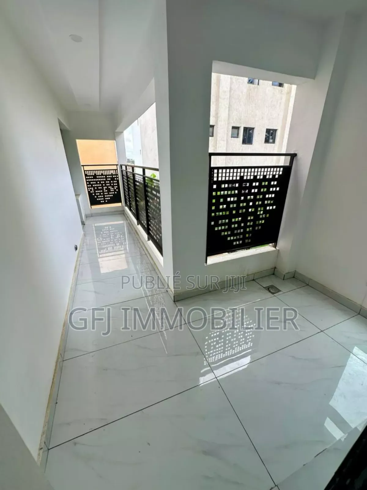 5chbre Duplex dans Francis Gweh, Cocody à Vendre