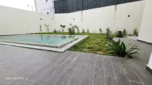 6chbre Duplex dans Francis Gweh, Cocody à Vendre