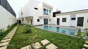 6chbre Duplex dans Francis Gweh, Cocody à Vendre