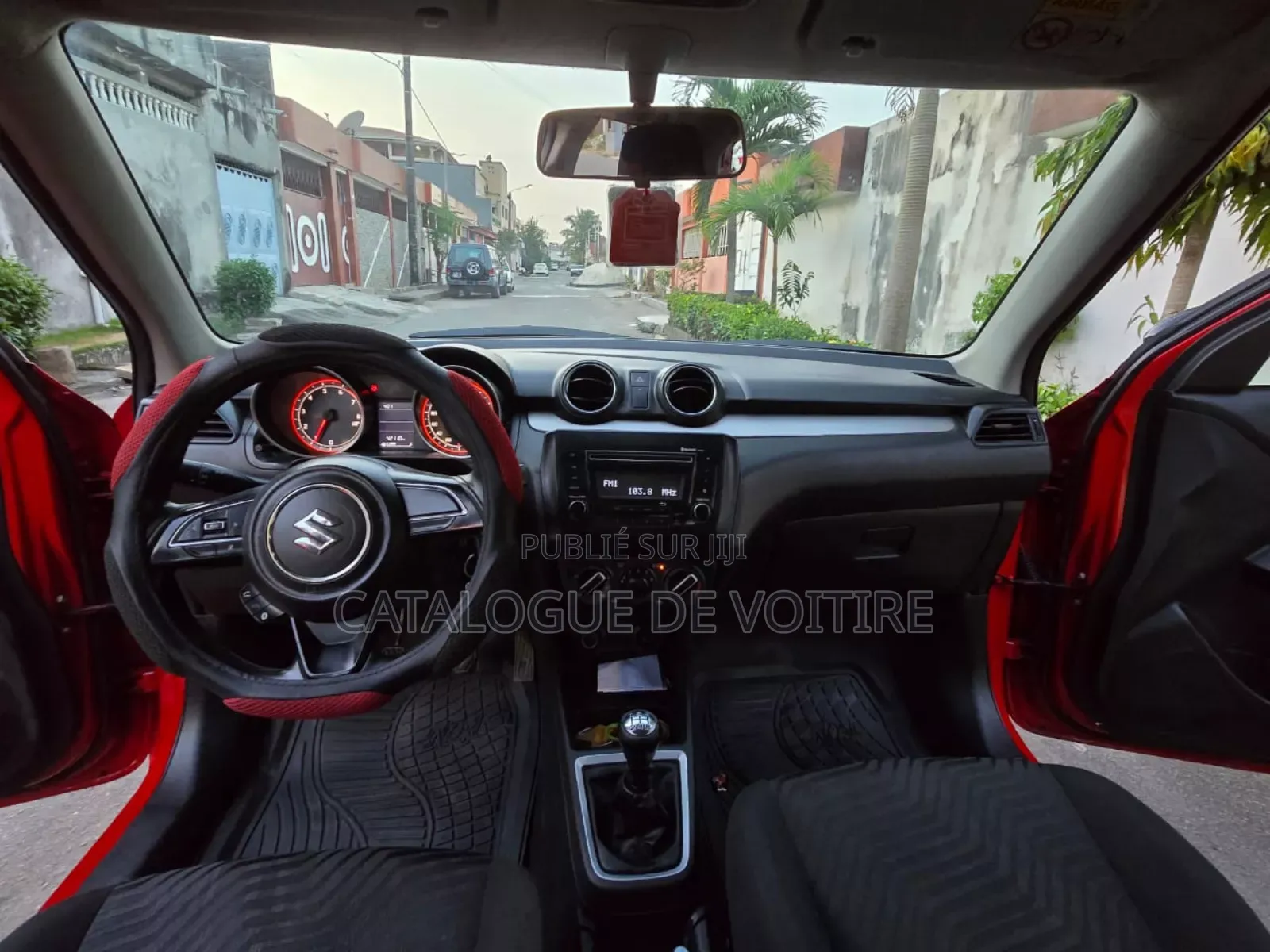 Suzuki Swift 2022 Bordeaux
