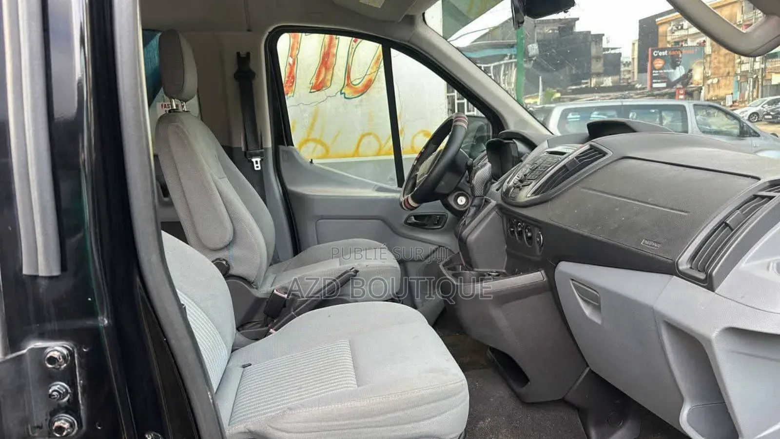 Ford Transit-350 2023 Noir