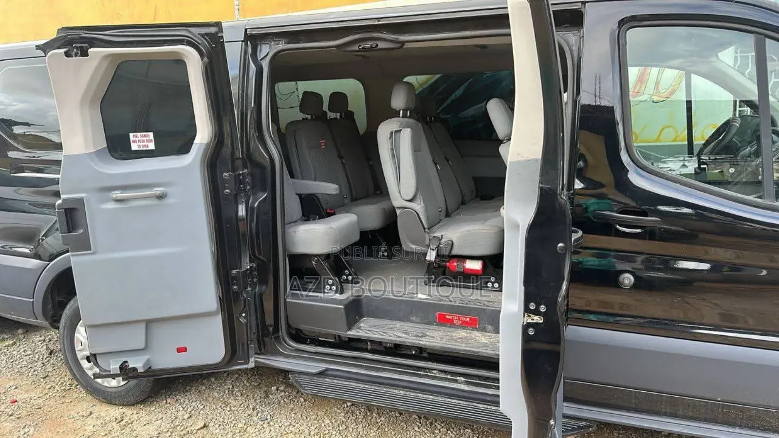 Ford Transit-350 2023 Noir