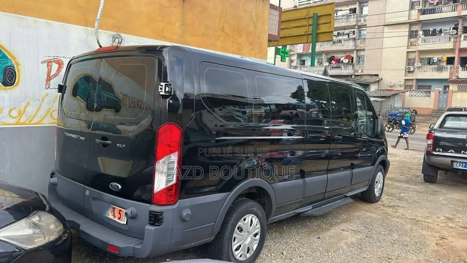Ford Transit-350 2023 Noir