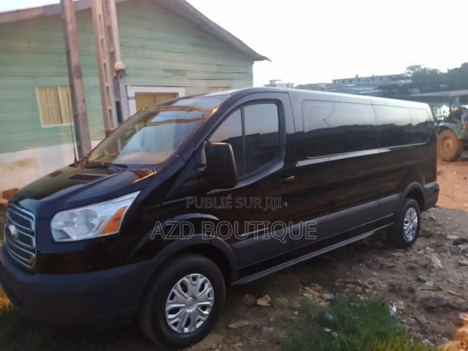 Ford Transit-350 2023 Noir