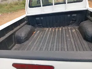 Toyota Hilux SR 4x4 2015 Blanc