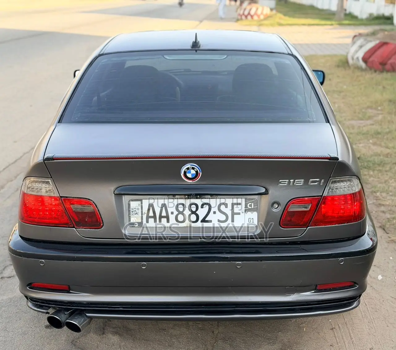 BMW 318i 2003 Noir