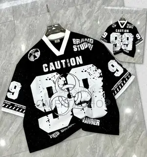 « l'Élégance Pour Lui » - La Mode Haut De Gamme Pour l'Homme Moderne