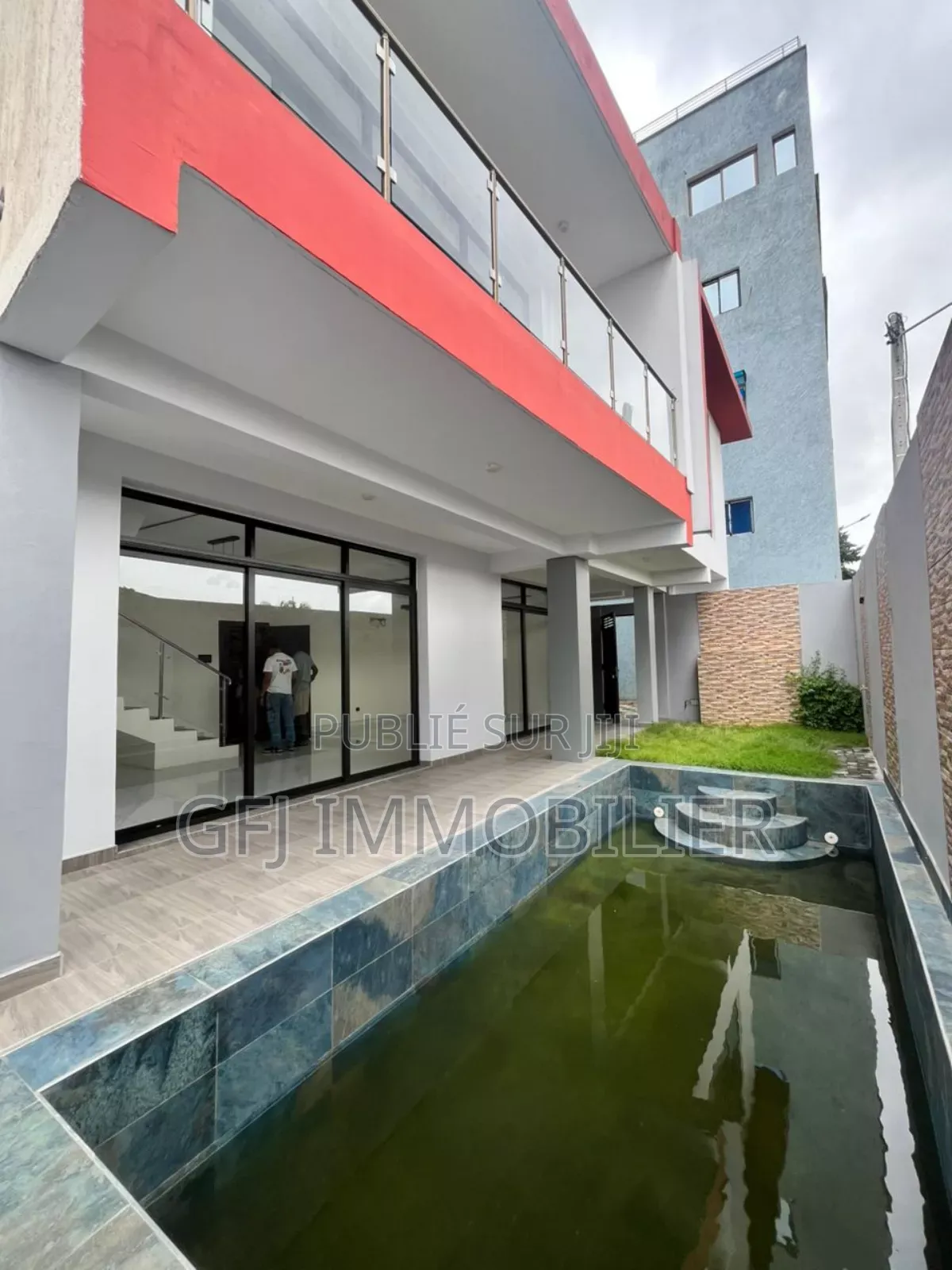 5chbre Duplex dans Francis Gweh, Cocody à Vendre