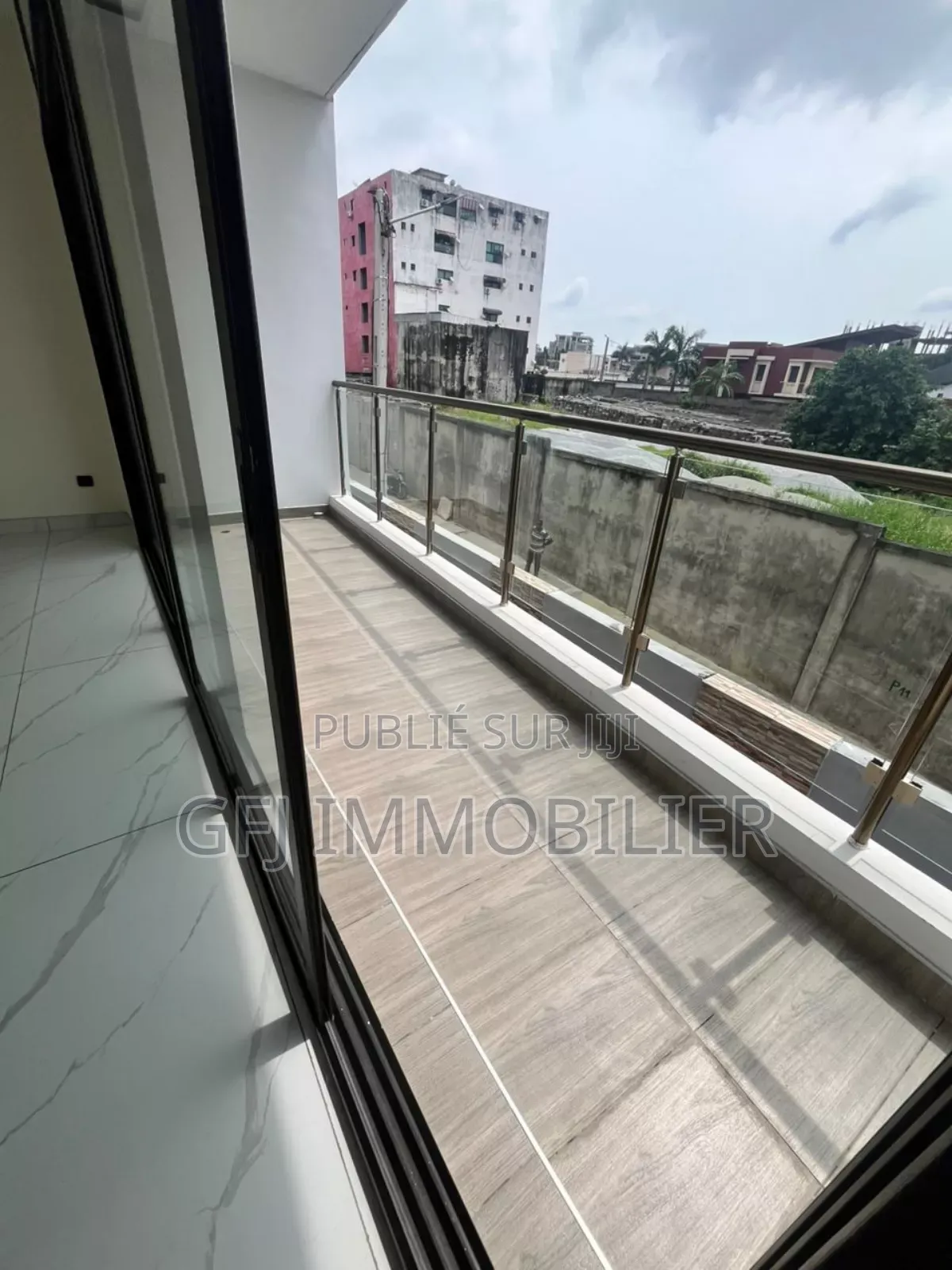 5chbre Duplex dans Francis Gweh, Cocody à Vendre