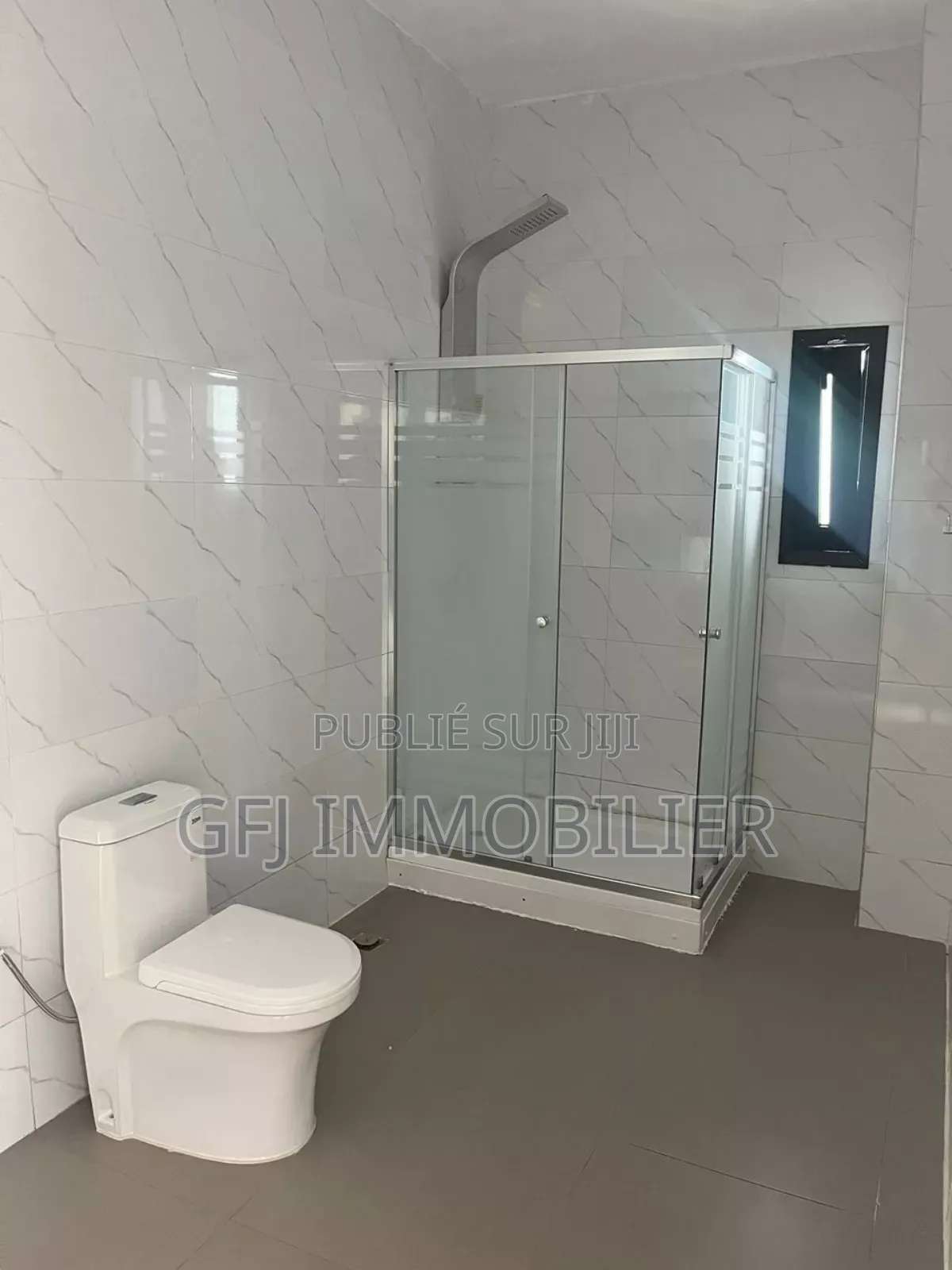 5chbre Duplex dans Francis Gweh, Cocody à Vendre