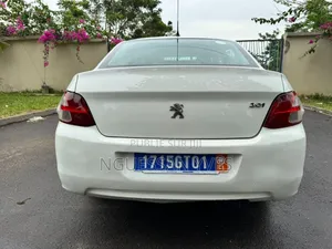 Peugeot 301 2015 Blanc