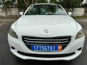 Peugeot 301 2015 Blanc