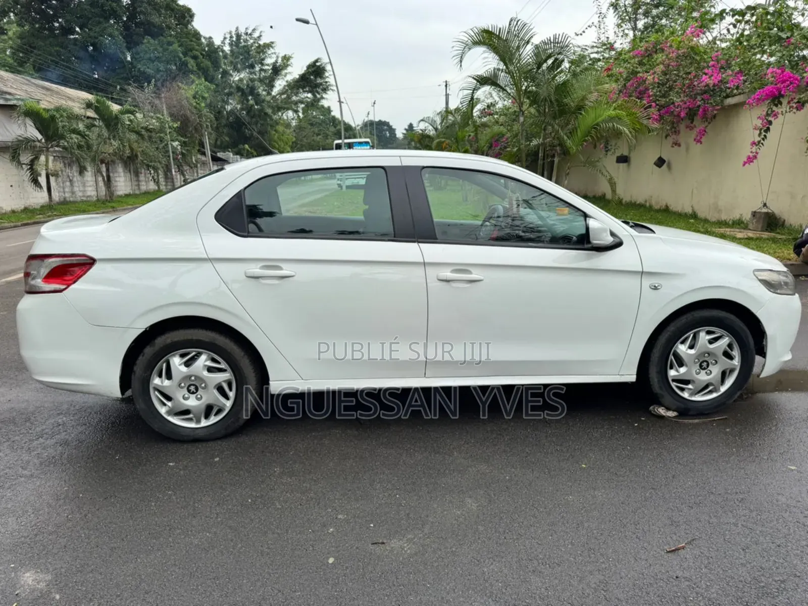 Peugeot 301 2015 Blanc