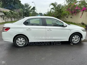 Peugeot 301 2015 Blanc