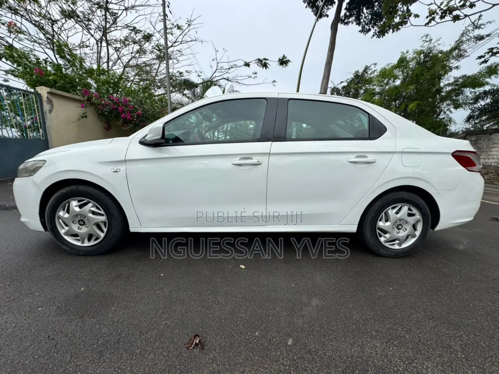 Peugeot 301 2015 Blanc