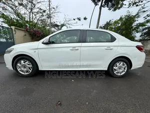 Peugeot 301 2015 Blanc