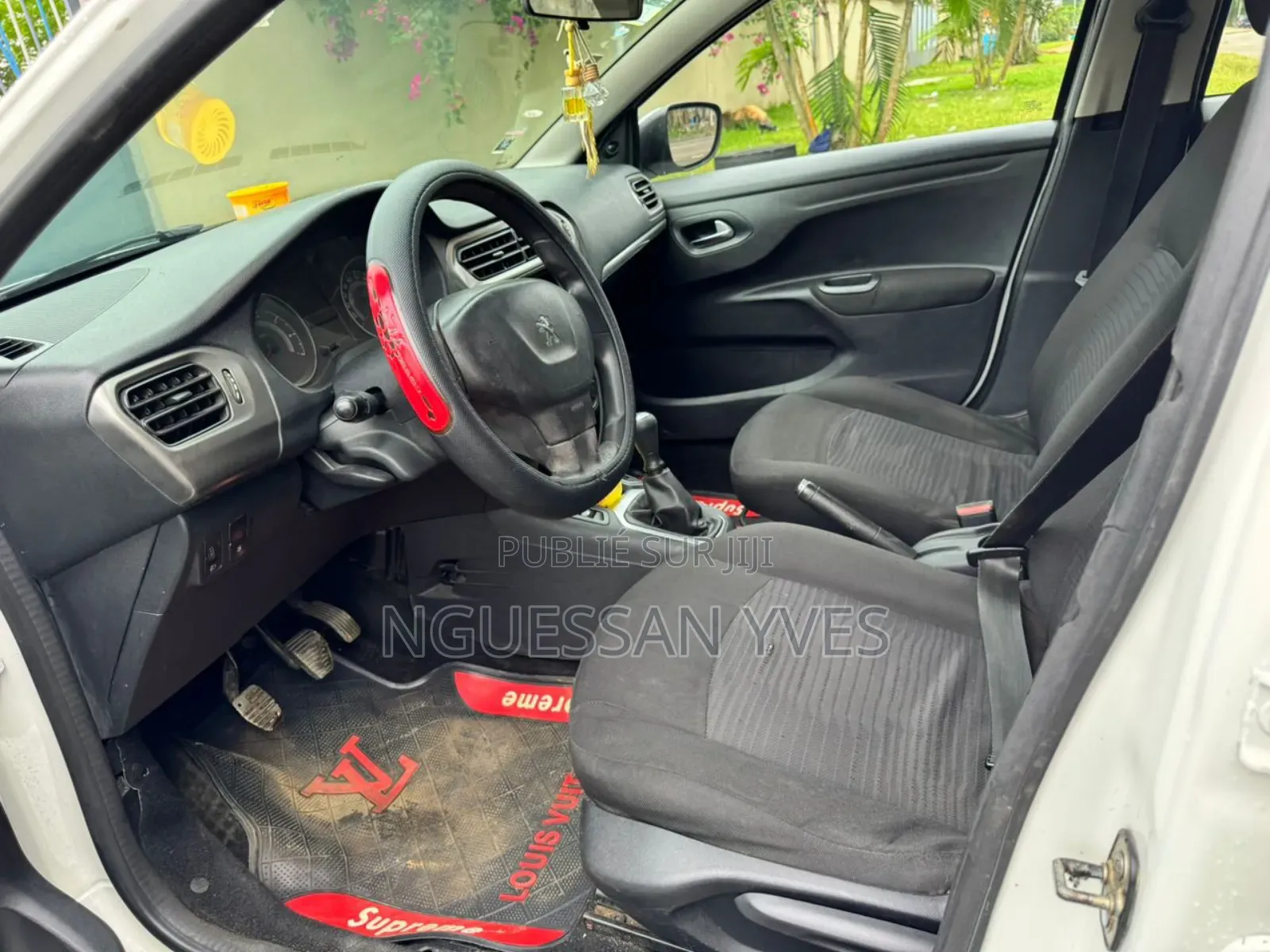 Peugeot 301 2015 Blanc