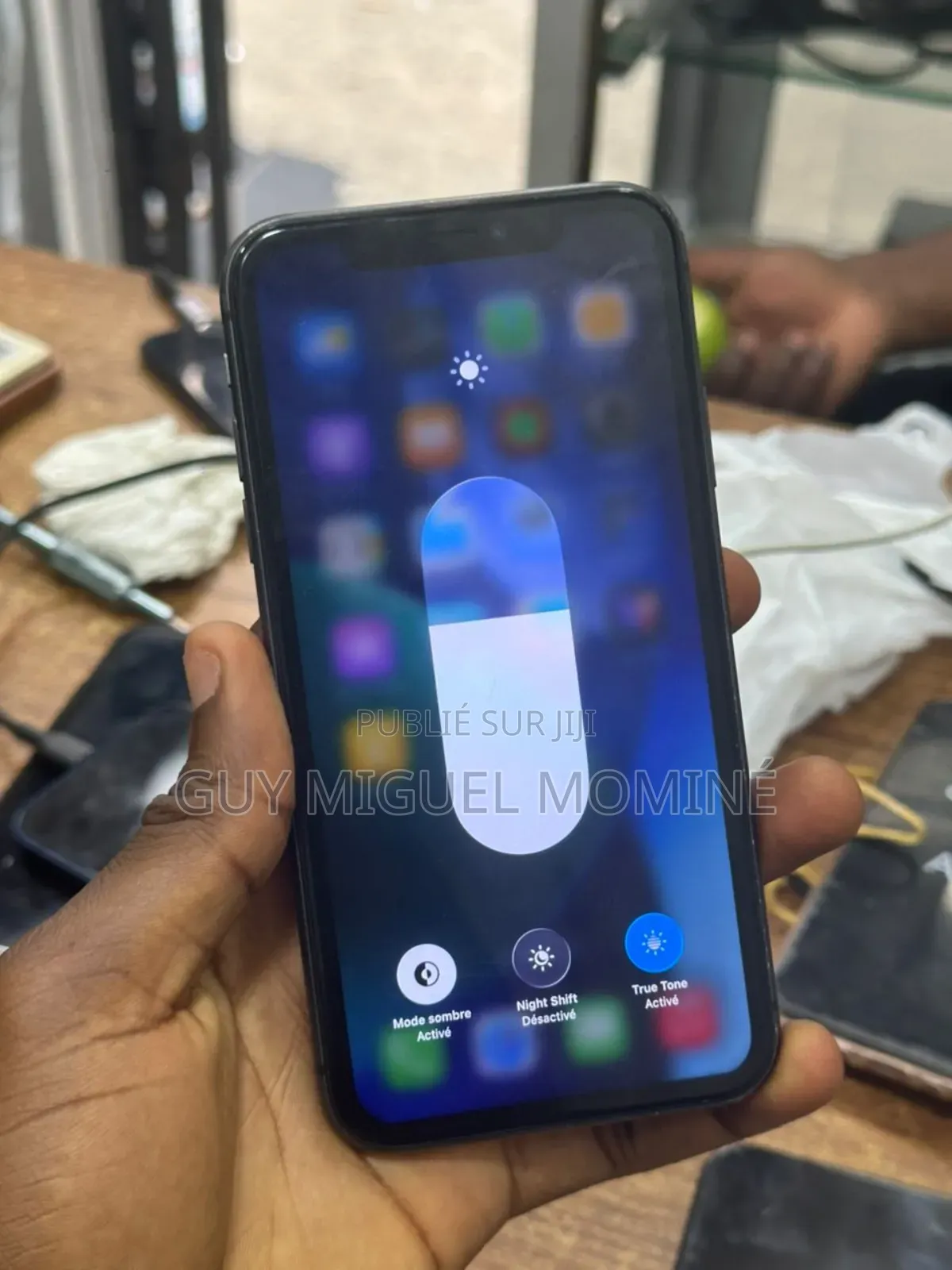 Apple iPhone 11 64 GB Autre