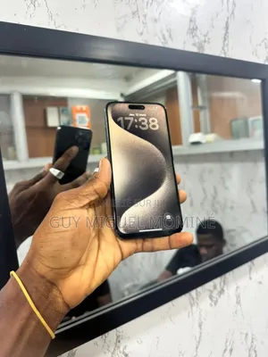 Apple iPhone 15 Pro Max 256 GB Noir