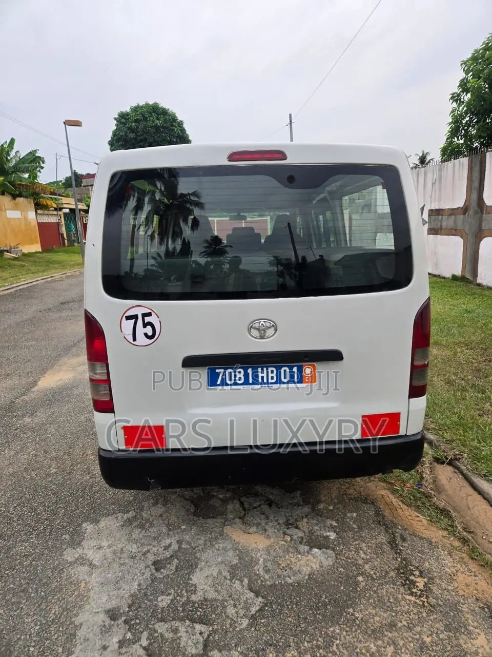 Toyota HiAce 2016 Blanc