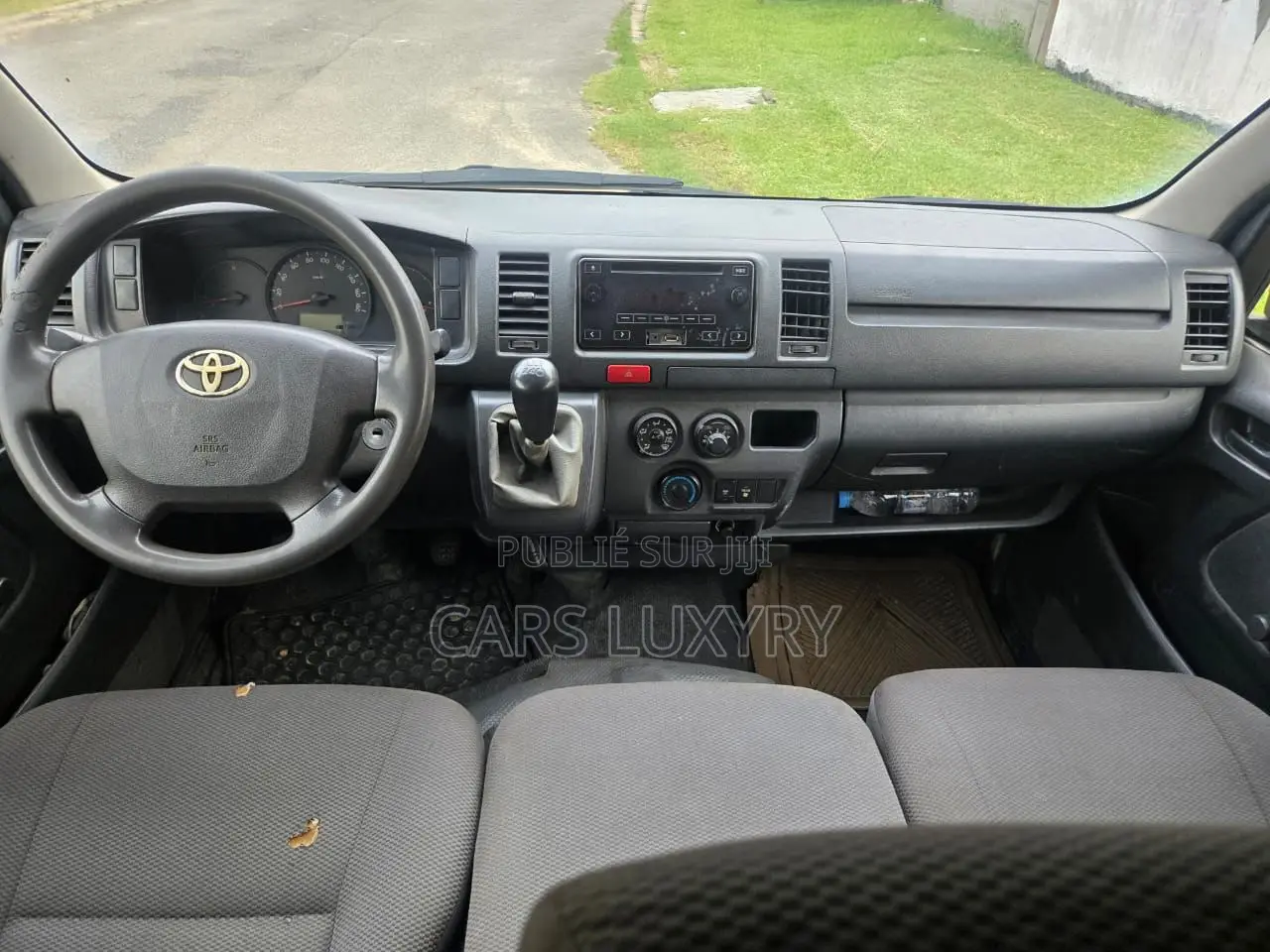 Toyota HiAce 2016 Blanc