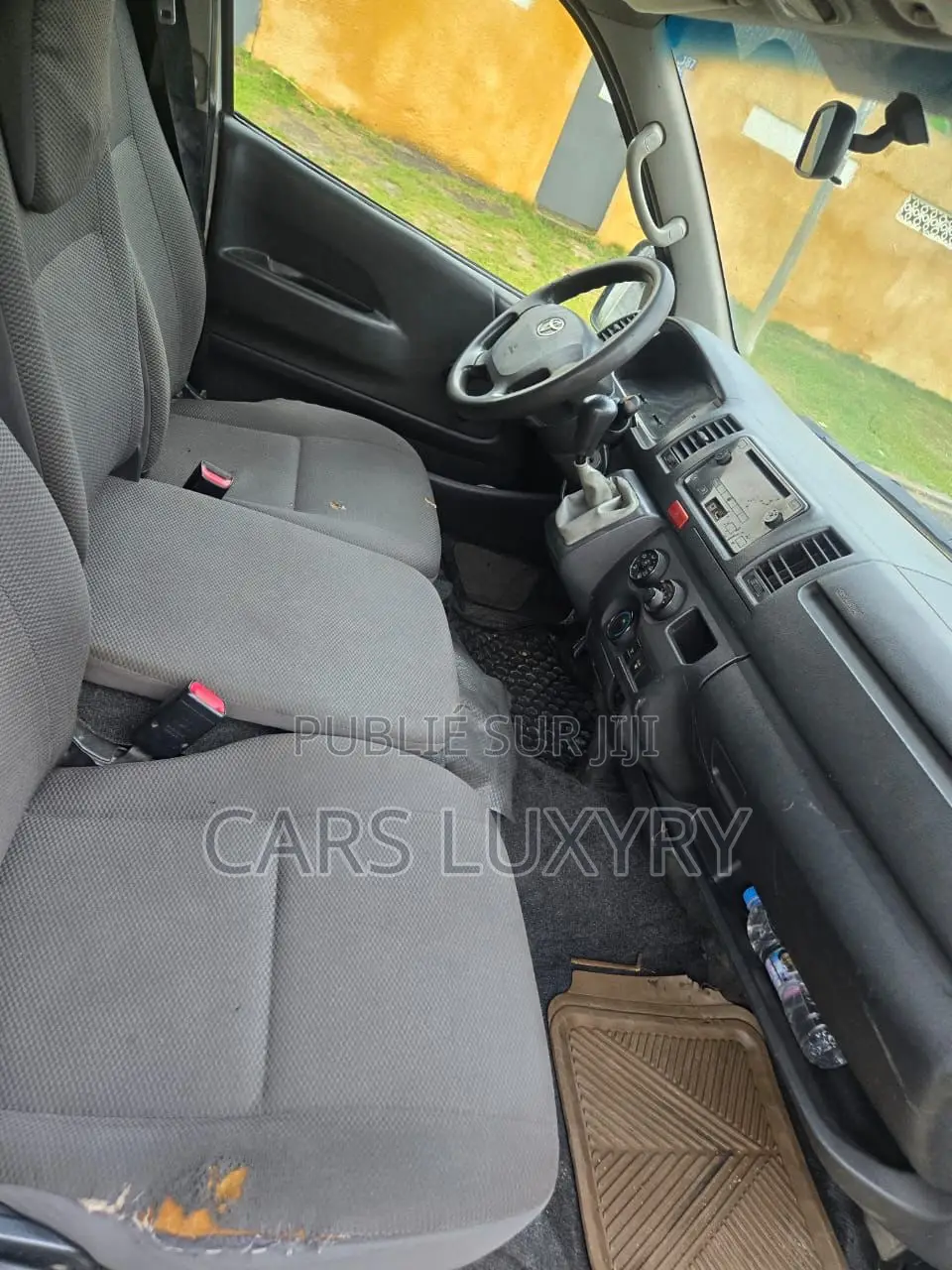 Toyota HiAce 2016 Blanc