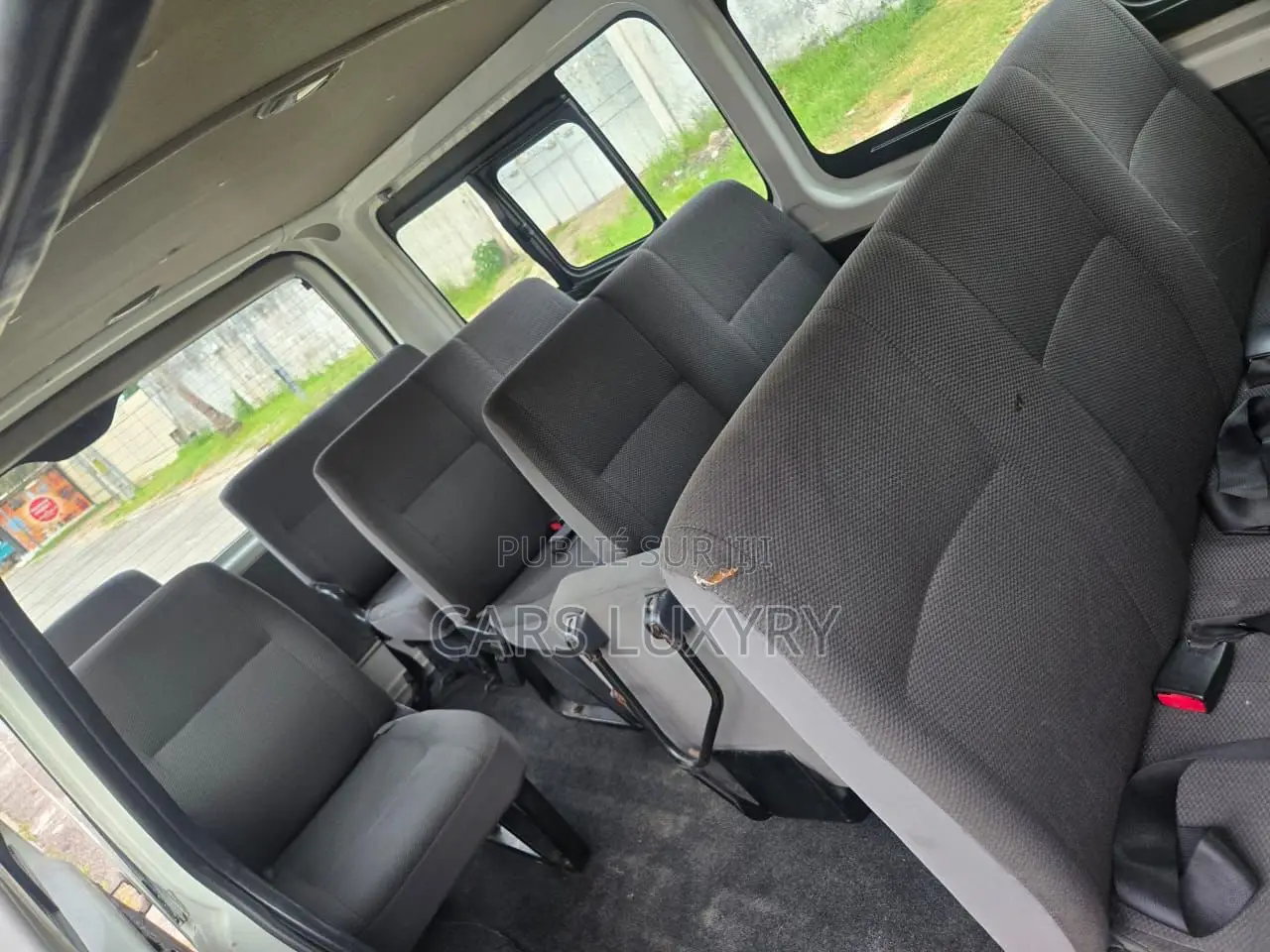 Toyota HiAce 2016 Blanc