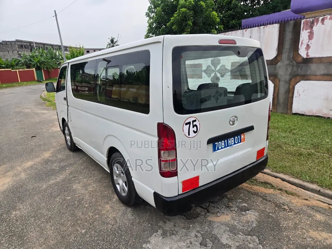 Toyota HiAce 2016 Blanc