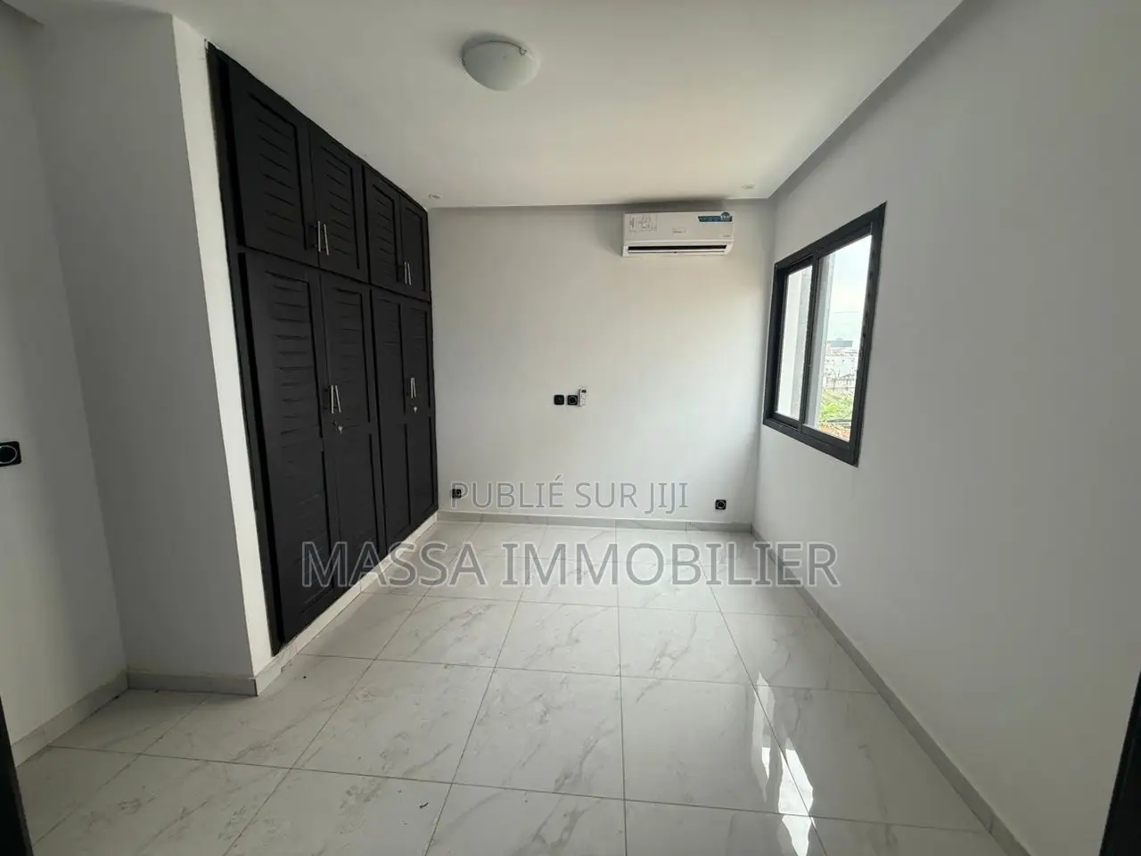 4chbre Villa dans Massa Immobilier, Cocody à Vendre