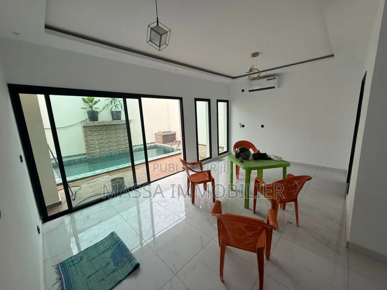 4chbre Villa dans Massa Immobilier, Cocody à Vendre