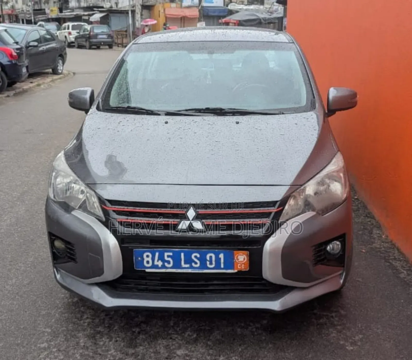 Mitsubishi Attrage 2023 Gris