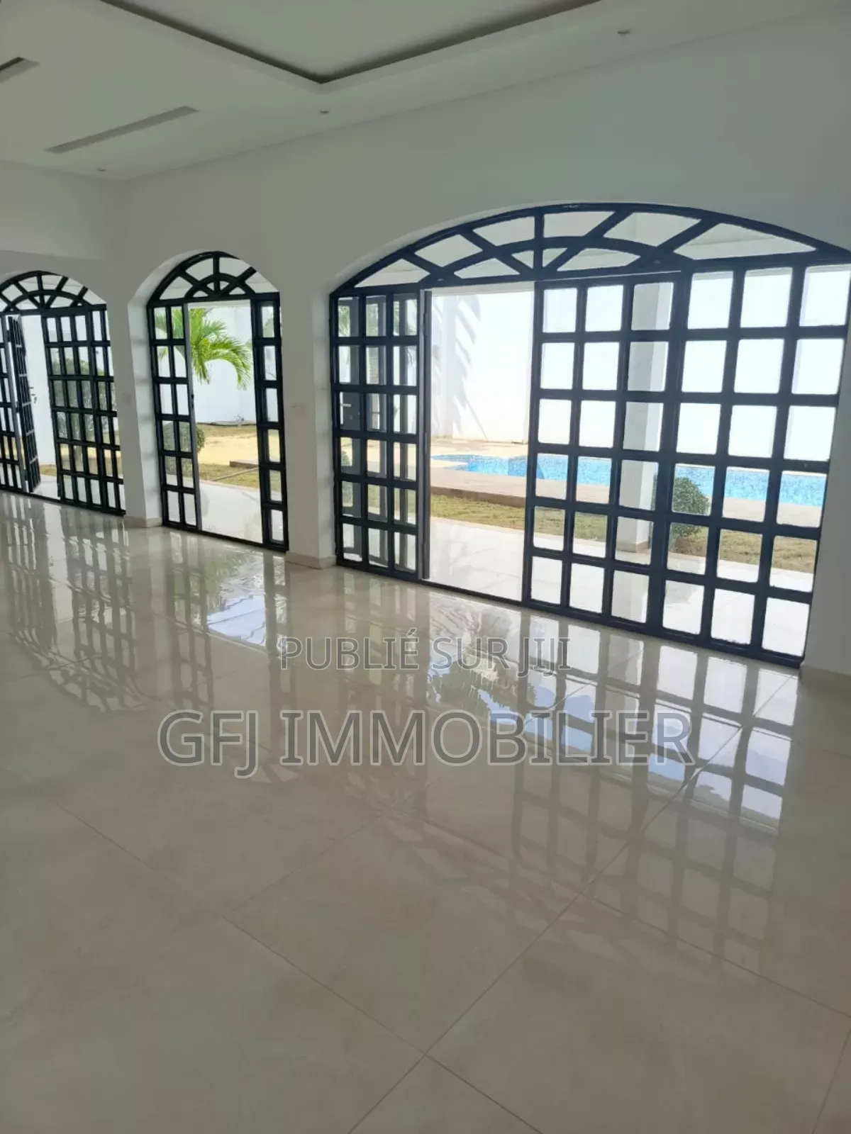 5chbre Duplex dans Francis Gweh, Cocody à Vendre