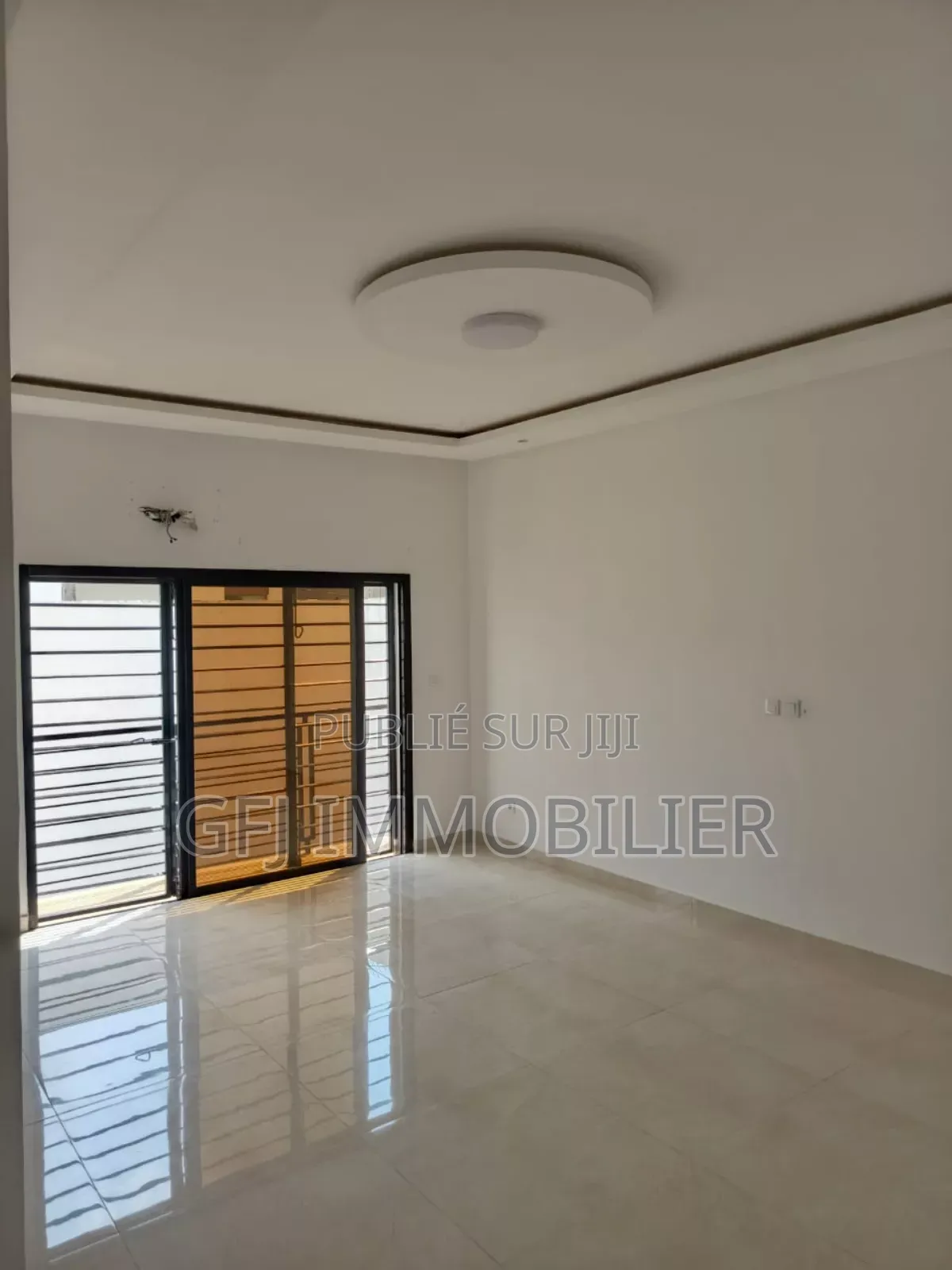 5chbre Duplex dans Francis Gweh, Cocody à Vendre