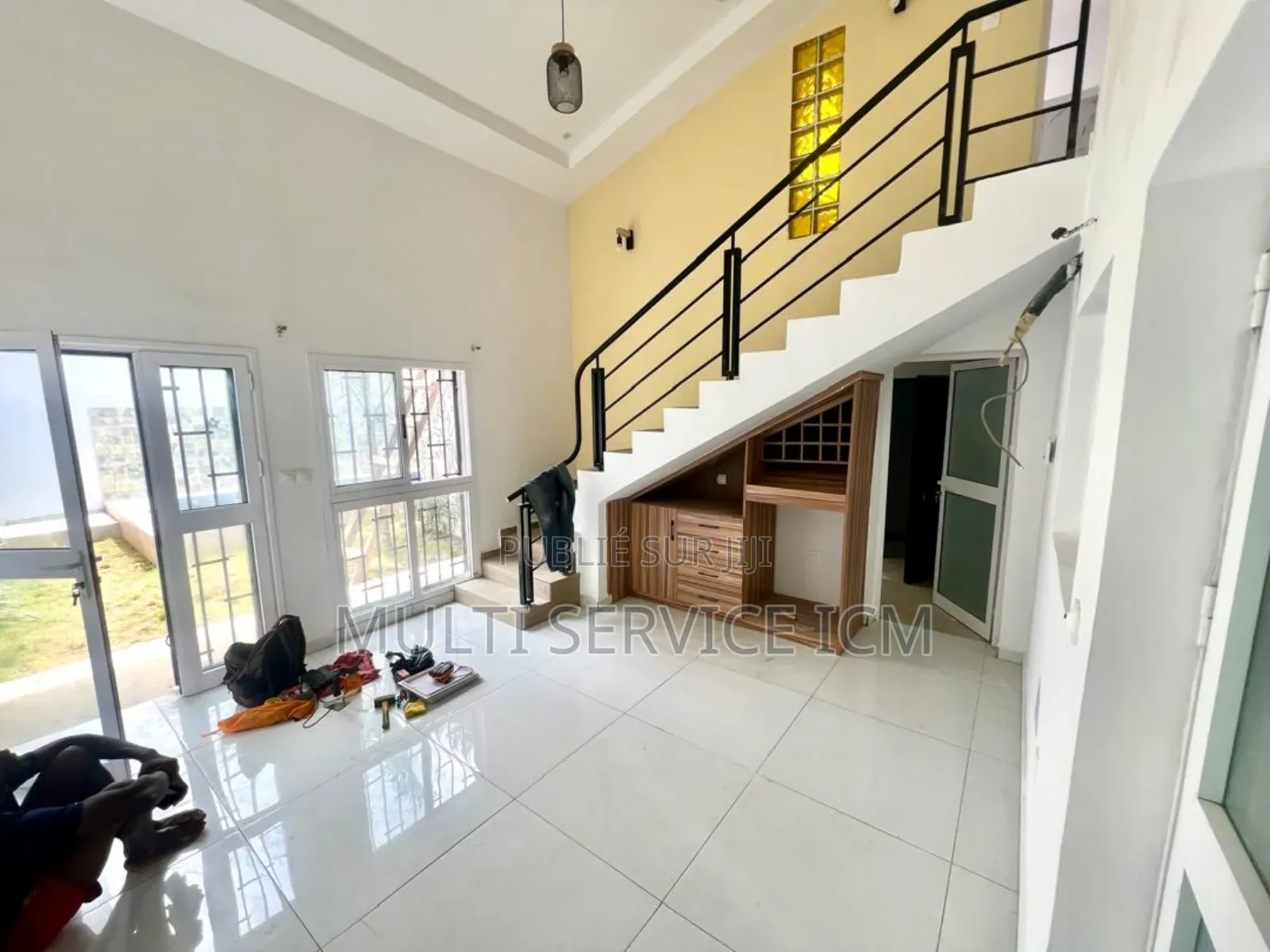 Meublé 5chbre Duplex dans Ismaël Coulibaly, Cocody à Vendre